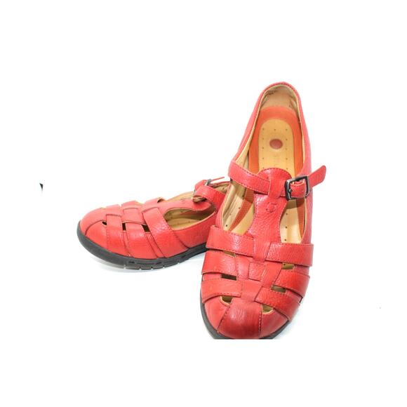 Elegant Red Leather Women's Clogs - Picture 2 of 5